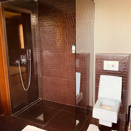 D'scret Luxury Private Wellness Pool *