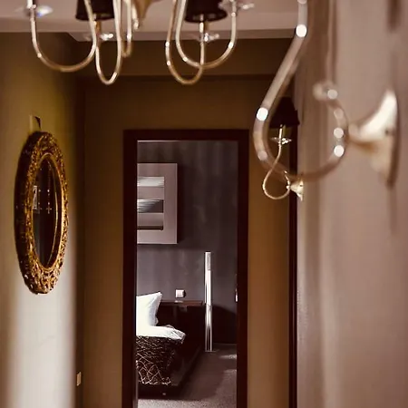 D'scret Luxury Private Wellness Pool Villa Budapest
